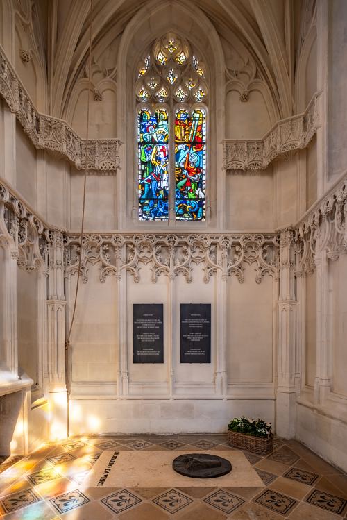 L'intérieur de la chapelle