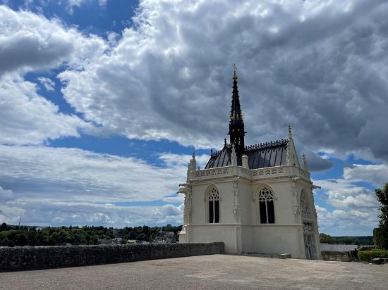 Les pierres de la chapelle du château d'Amboise ont retrouvé une blancheur éclatante